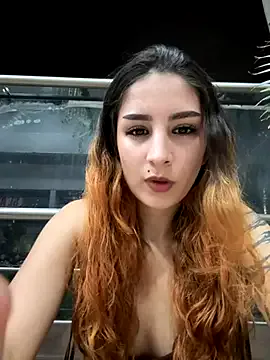 Offline Mon_Cherry on StripChat