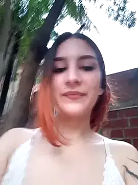 Offline Mon_Cherry on StripChat