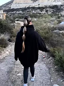 Mona_Plus on StripChat