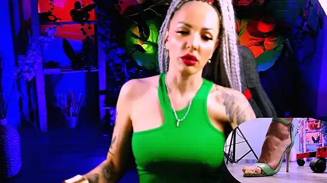 MonicaMaxwel on StripChat