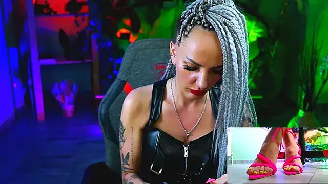 MonicaMaxwel on StripChat