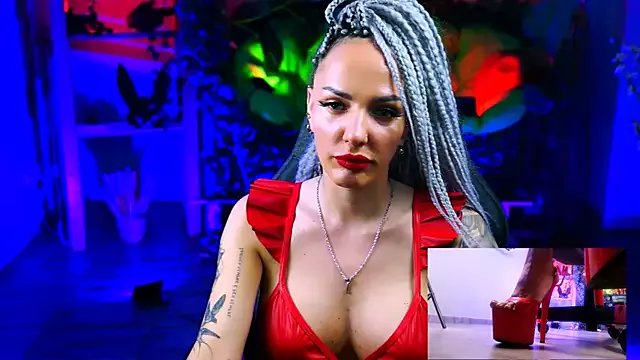 MonicaMaxwel on StripChat