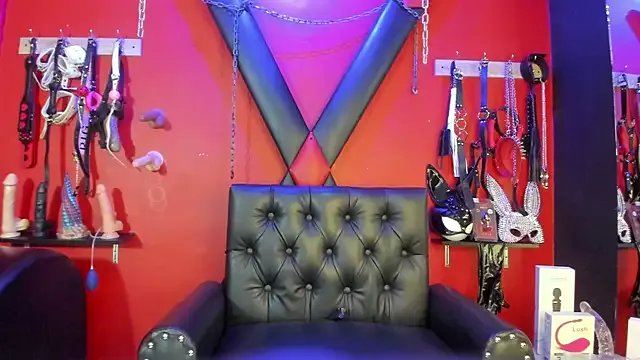 Monttserratt on StripChat