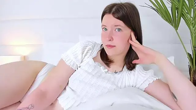 MoonAngelic on StripChat