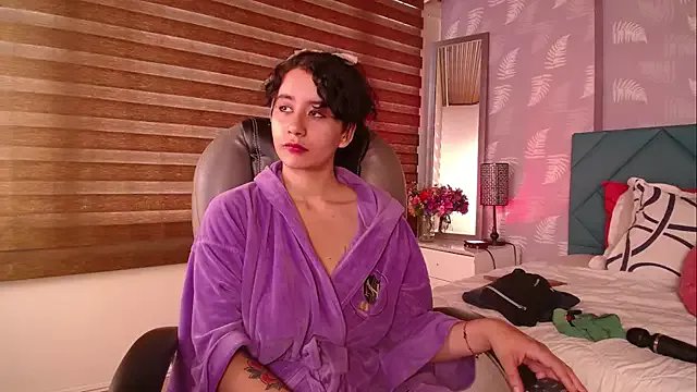 Moony_14 on StripChat