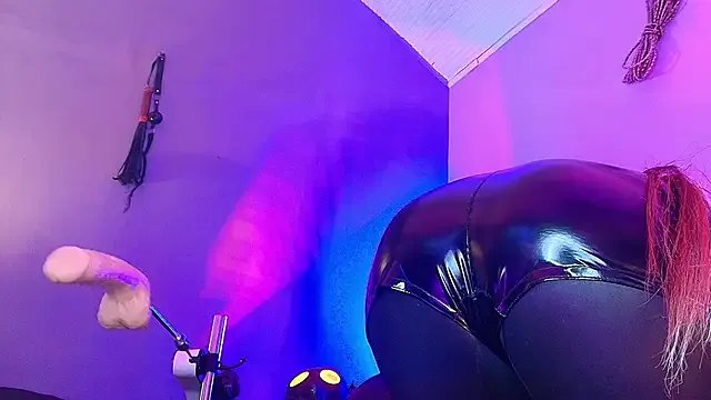 MorganaCrowley on StripChat