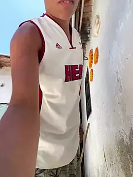 Offline MrLeoLatino on StripChat