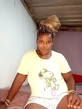 MrsTrina on StripChat