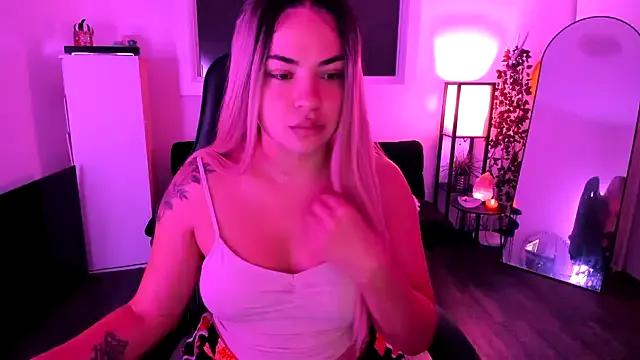 MSaunders — cumshow with vibrator 