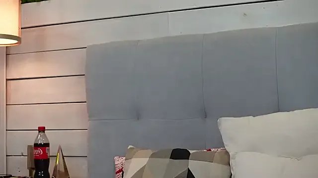 MyaMuse on StripChat