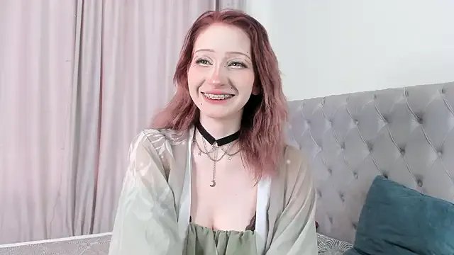 MyMattan — play with chest under bra