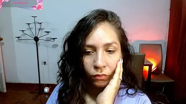 naihroby on StripChat