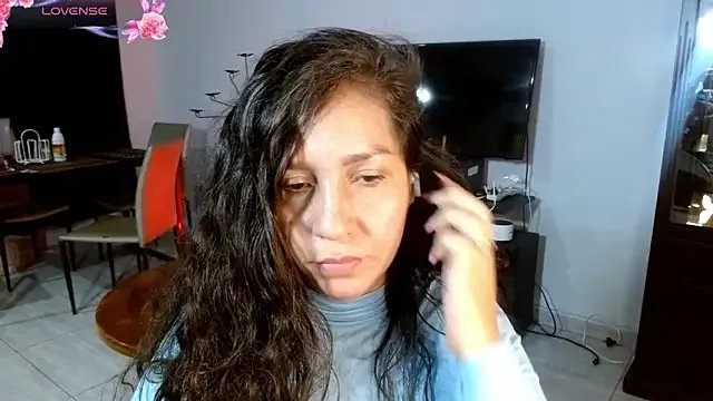 naihroby on StripChat