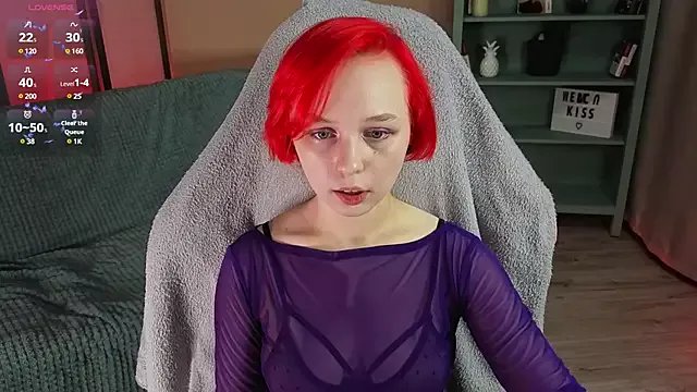 NaomiYoru on StripChat