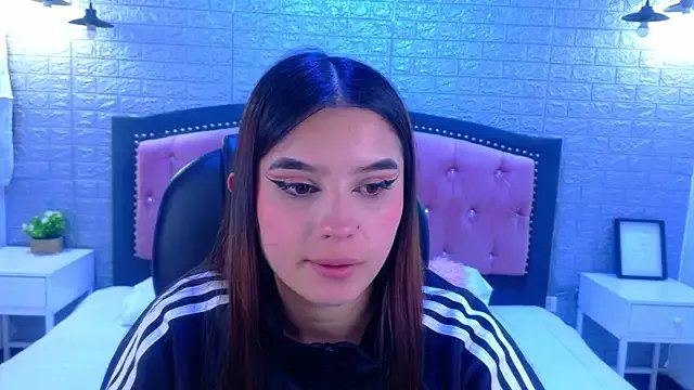 Natalie_loffreda on StripChat