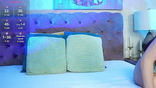 NatalieShaw on StripChat