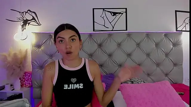 NatalyMary on StripChat