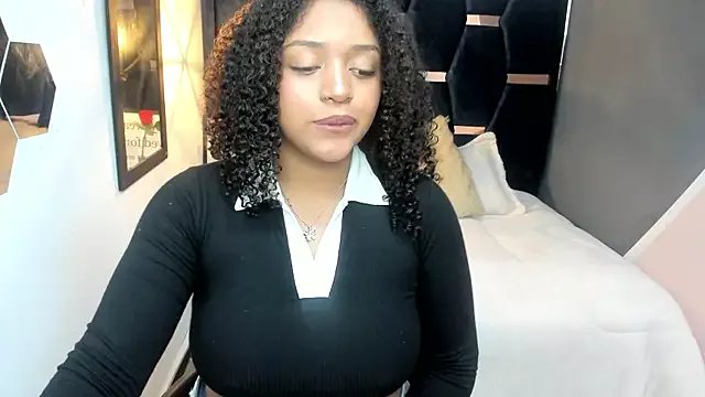 Natasha_rose__ on StripChat