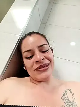 Offline NATHALIA-28_ on StripChat