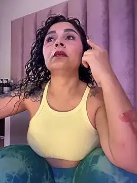 Natural_BIGASS_Nina — flash ass