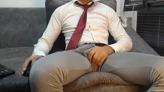 Naughtb0y on StripChat