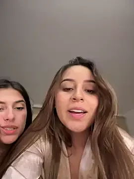 Offline Naughty_arabs on StripChat