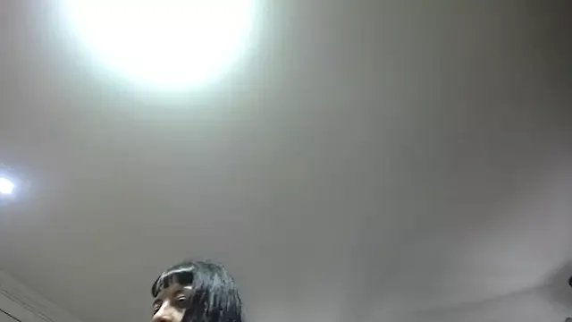 Naughty_Kittenm on StripChat