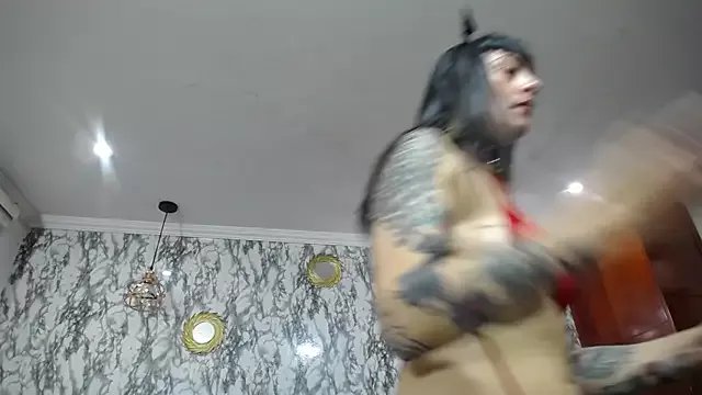 Naughty_Kittenm on StripChat