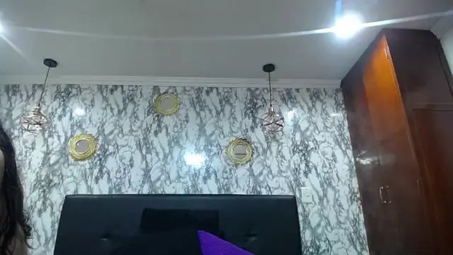 Naughty_Kittenm on StripChat