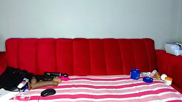 Offline NaughtyVixen25 on StripChat