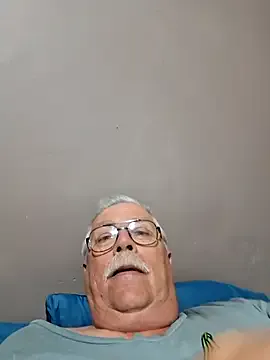 Offline NawtyB1965 on StripChat