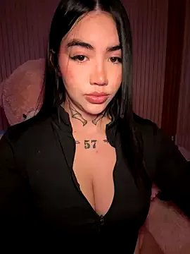 Nickiiiii — cream + tits ig nicold.pinedao