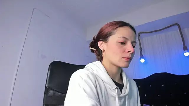 nicky_angel1 on StripChat