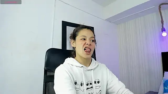 nicky_angel1 on StripChat