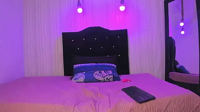 nicky_angel1 on StripChat