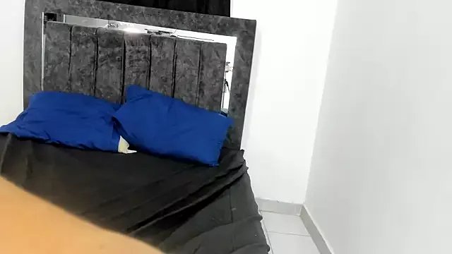 Nicol_TransGirl on StripChat