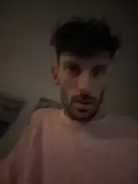 Offline nicolaaaaas on StripChat