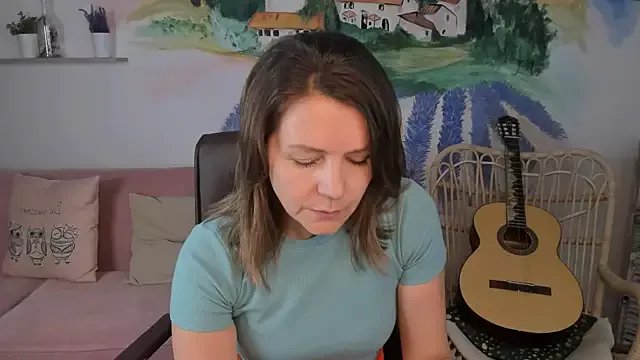 NicoleHitman on StripChat