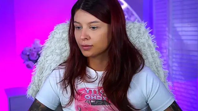 NicoleMun on StripChat