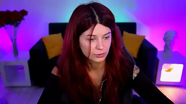 NicoleMun on StripChat