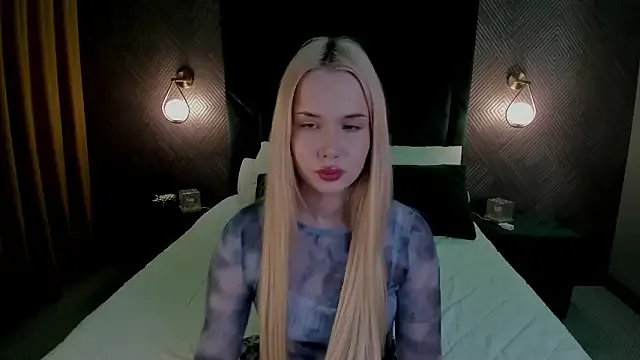 NicoletaCooper on StripChat