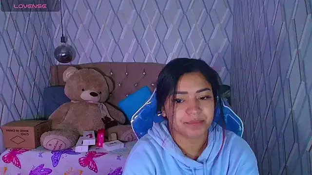 NicolleTaylor on StripChat