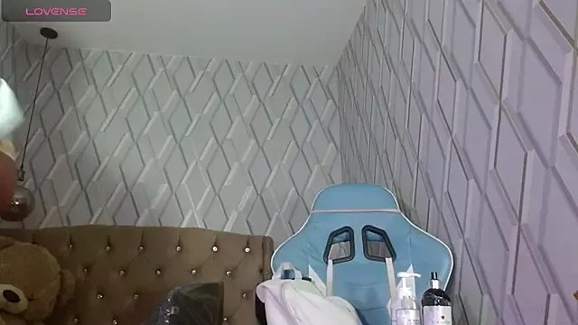 NicolleTaylor on StripChat