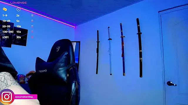 Nicorobinn on StripChat