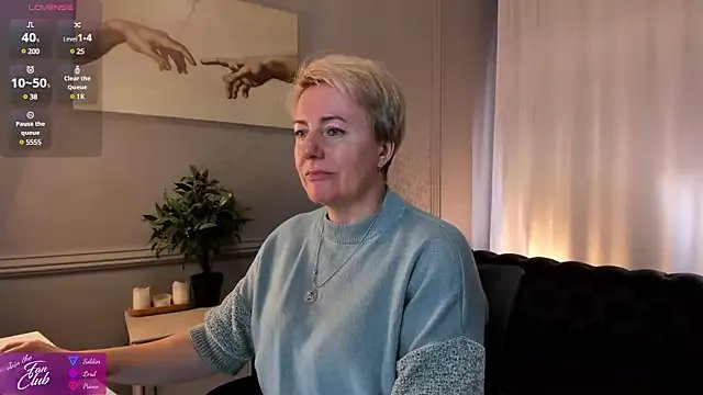 Nika_Smit on StripChat