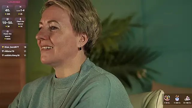 Nika_Smit on StripChat