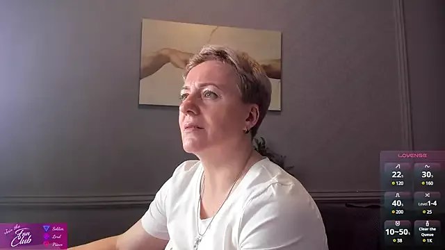 Nika_Smit on StripChat