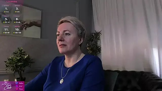 Nika_Smit on StripChat