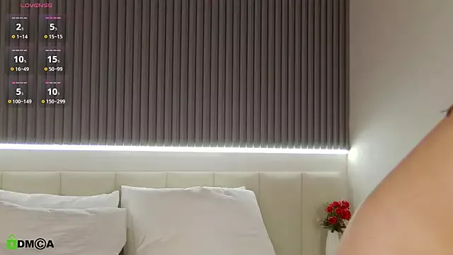 Freechat NikaDines on StripChat