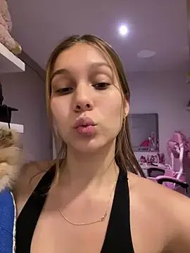 Nikii__ on StripChat